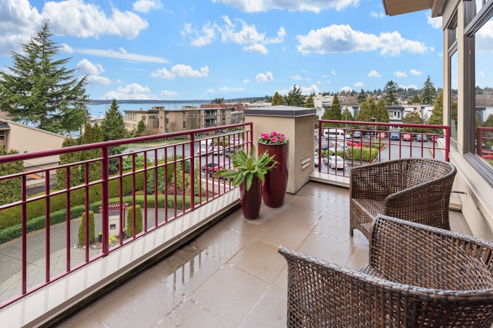 Sample residential building photo 4